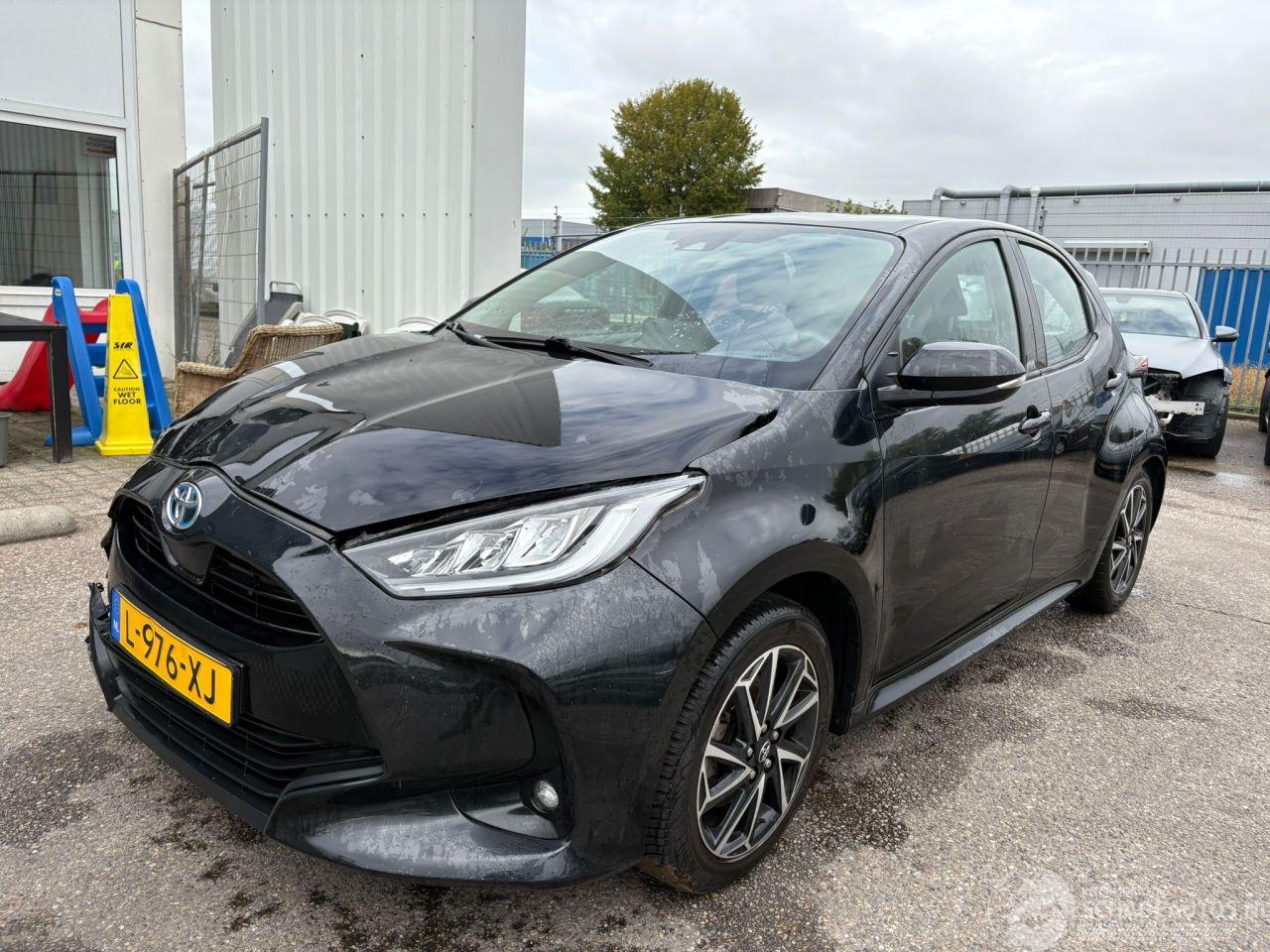 Toyota Yaris 1.5 Hybrid Dynamic AUTOMAAT