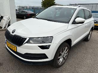 uszkodzony samochody osobowe Skoda Karoq 1.0 TSI Style Business AUTOMAAT 2018/6