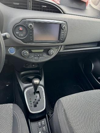 Toyota Yaris 1.5 Hybrid Lease picture 12