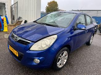 uszkodzony samochody osobowe Hyundai I-20 1.2i i-Motion 2011/3