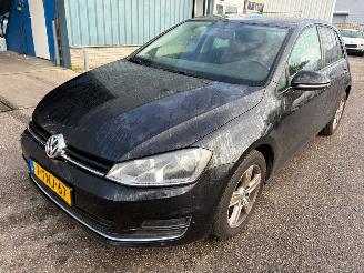 Auto incidentate Volkswagen Golf 1.6 TDI Highline AUTOMAAT 2014/3
