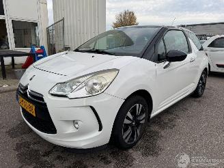 krockskadad bil auto Citroën DS3 1.4 Chic BJ 2010 255.955 KM 2010/5