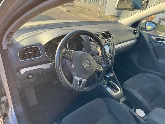 Volkswagen Golf 1.6 TDI Comfortline BlueMotion AUTOMAAT picture 8