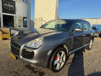 damaged passenger cars Porsche Cayenne 4.5 Turbo 2003/1