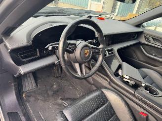 Porsche Taycan 4S Performance 84 kWh 360 KW 489 PK picture 11