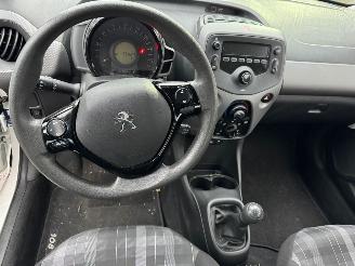 Peugeot 108 1.0 e-VTi Active picture 11