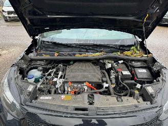 Peugeot e-2008 EV Active 50 kWh picture 9