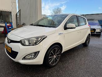 uszkodzony samochody osobowe Hyundai I-20 1.2i i-Motion BJ 2012 130295 KM 2012/11