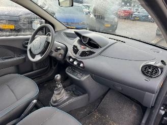 Renault Twingo 1.2 16V Collection BH 2013 137.685 KM picture 12