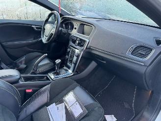 Volvo V-40 2.0 D4 R-Design Business picture 15