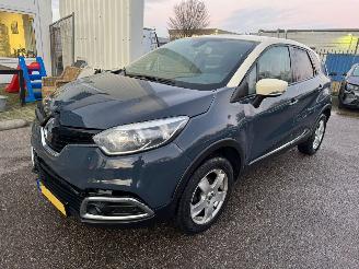 skadebil auto Renault Captur 0.9 TCe Dynamique 2017/3