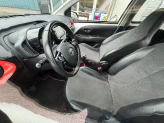 Toyota Aygo 1.0 VVT-i x-cite BJ 2019 50.148 KM picture 13