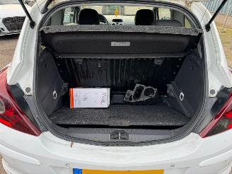 Opel Corsa 1.4-16V Cosmo picture 15