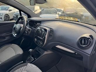 Renault Captur 1.2 TCe Expression AUTOMAAT picture 14