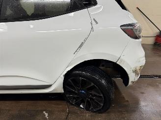 Renault Clio 1.0 TCe  esprit Alpine GPF 90 BJ picture 6