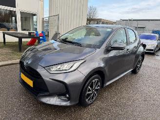 Voiture accidenté Toyota Yaris 1.5 Hybrid Dynamic AUTOMAAT BJ 2023 39.373 KM 2023/10
