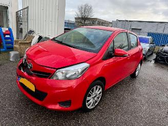 Unfallwagen Toyota Yaris 1.3 VVT-i Aspiration AUTOMAAT BJ 2012 155.637 KM 2012/3