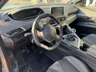 Peugeot 5008 1.2 PureTech Blue Lease Premium picture 13