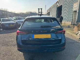 Skoda Octavia Combi 1.5 e-TSI Business Edition AUTOMAAT picture 4