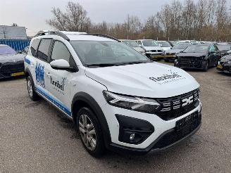 skadebil auto Dacia Jogger 1.0 TCe 110 Expression 7p. 2024/4