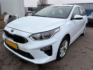 Damaged car Kia Ceed Sportswagon 1.0 T-GDi DynamicLine 2021/7