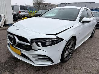 krockskadad bil auto Mercedes A-klasse 200 Business Solution AMG AUTOMAAT 2018/10