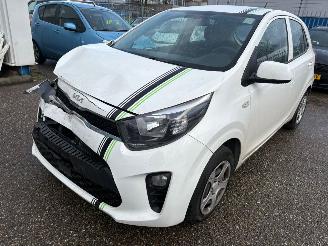 krockskadad bil auto Kia Picanto 1.0 DPi ComfortLine 5p 2023/9