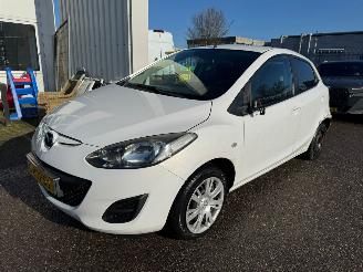 Uttjänta bilar auto Mazda 2 1.3 Cool 2012/2
