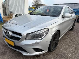 skadebil auto Mercedes Cla-klasse 180 AUTOMAAT Prestige Comfort 2014/8