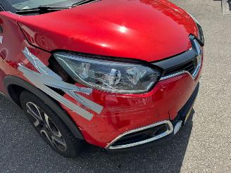 Renault Captur 0.9 TCe Helly Hansen picture 7
