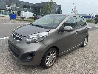 Vaurioauto  passenger cars Kia Picanto 1.0 CVVT Comfort Pack 2011/9