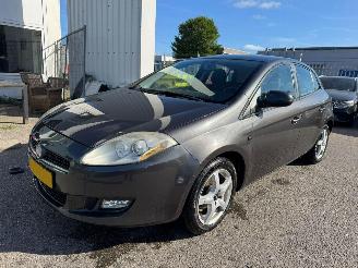 damaged passenger cars Fiat Bravo 1.4 Active 2007/12