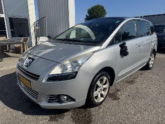 Avarii autoturisme Peugeot 5008 1.6 VTI Blue Lease 7p 2011/11