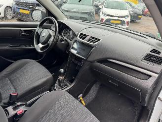 Suzuki Swift 1.2 Exclusive EASSS picture 11