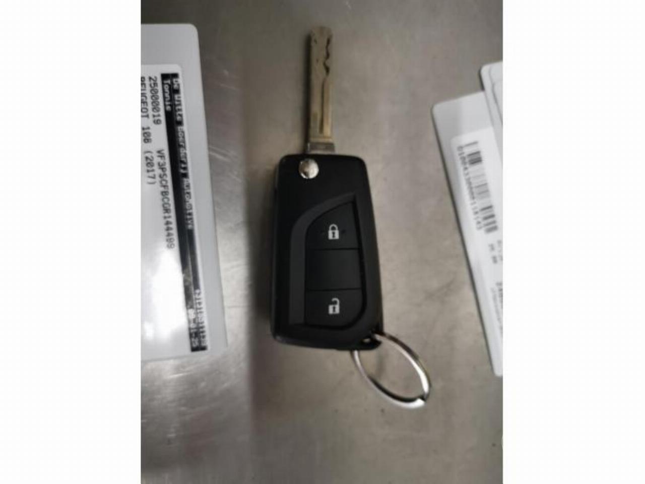 Peugeot 108 108, Hatchback, 2014 1.0 12V