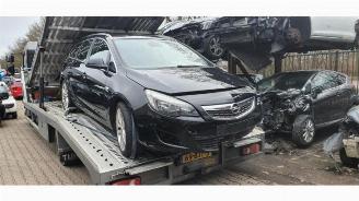Vrakbiler auto Opel Astra Astra J Sports Tourer (PD8/PE8/PF8), Combi, 2010 / 2015 1.6 16V 2011/6