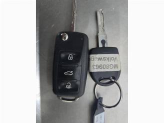 Volkswagen Up! Up! (121), Hatchback, 2011 1.0 12V 60 picture 1