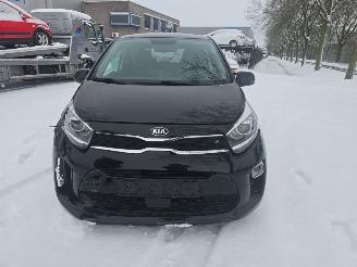 krockskadad bil auto Kia Picanto 1.0 2021/4