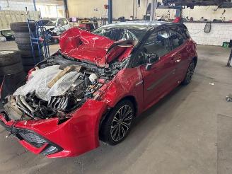 Salvage car Toyota Corolla Corolla (E21/EA1/EH1), Hatchback 5-drs, 2018 1.8 16V Hybrid 2019/11