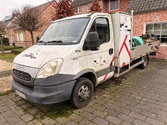 krockskadad bil bedrijf Iveco Daily 50c15 n2 maxi 2013/3