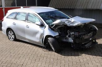 Auto da rottamare Kia Cee d Ceed Sportswagon (CDF), Combi 5-drs, 2018 1.0i T-GDi 12V 2022/4