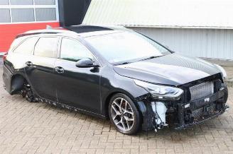 Auto da rottamare Kia Cee d Ceed Sportswagon (CDF), Combi 5-drs, 2018 1.5 T-GDI 16V Eco-Dynamics+ 2022/1