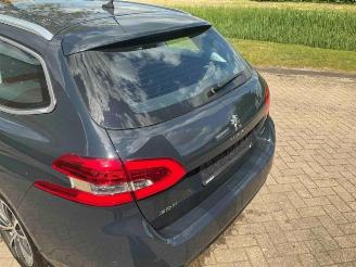 Peugeot 308 308 SW (L4/L9/LC/LJ/LR), Combi 5-drs, 2014 / 2021 1.2 12V e-THP PureTech 110 picture 18