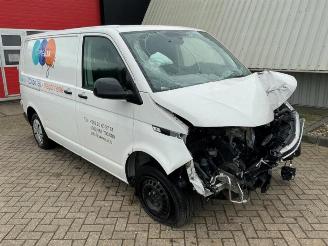 Vrakbiler auto Volkswagen Transporter Transporter T6, Van, 2015 / 2024 2.0 TDI 2024/6