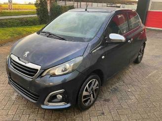 krockskadad bil motor Peugeot 108 108, Hatchback, 2014 1.0 12V 2015/10