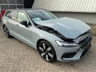demontáž osobní automobily Volvo V-60 V60 II (ZW), Combi, 2018 2.0 B3 16V Mild Hybrid 2023/10