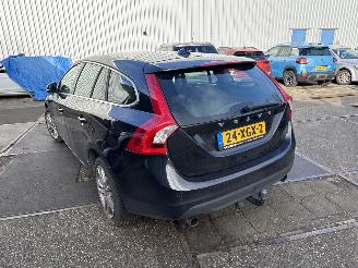 Auto incidentate Volvo V-60 1.6 T3  Summum 2012/6