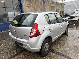 Dacia Sandero 1.6 LAUREATE picture 2