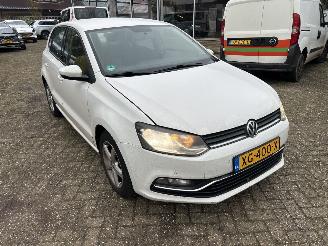 Schadeauto Volkswagen Polo 1.0 COMFORTLINE BUSINESS R 2017/1