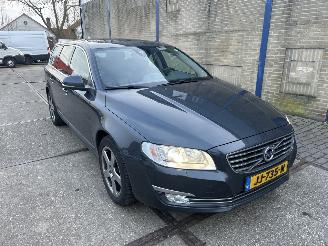 Unfallwagen Volvo V-70 2.0 T4 POLAR+ 2016/4